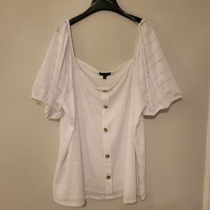 Lane Bryant Eyelet Faux Button Lined Short Sleeve Top Sz 26/28 NWT